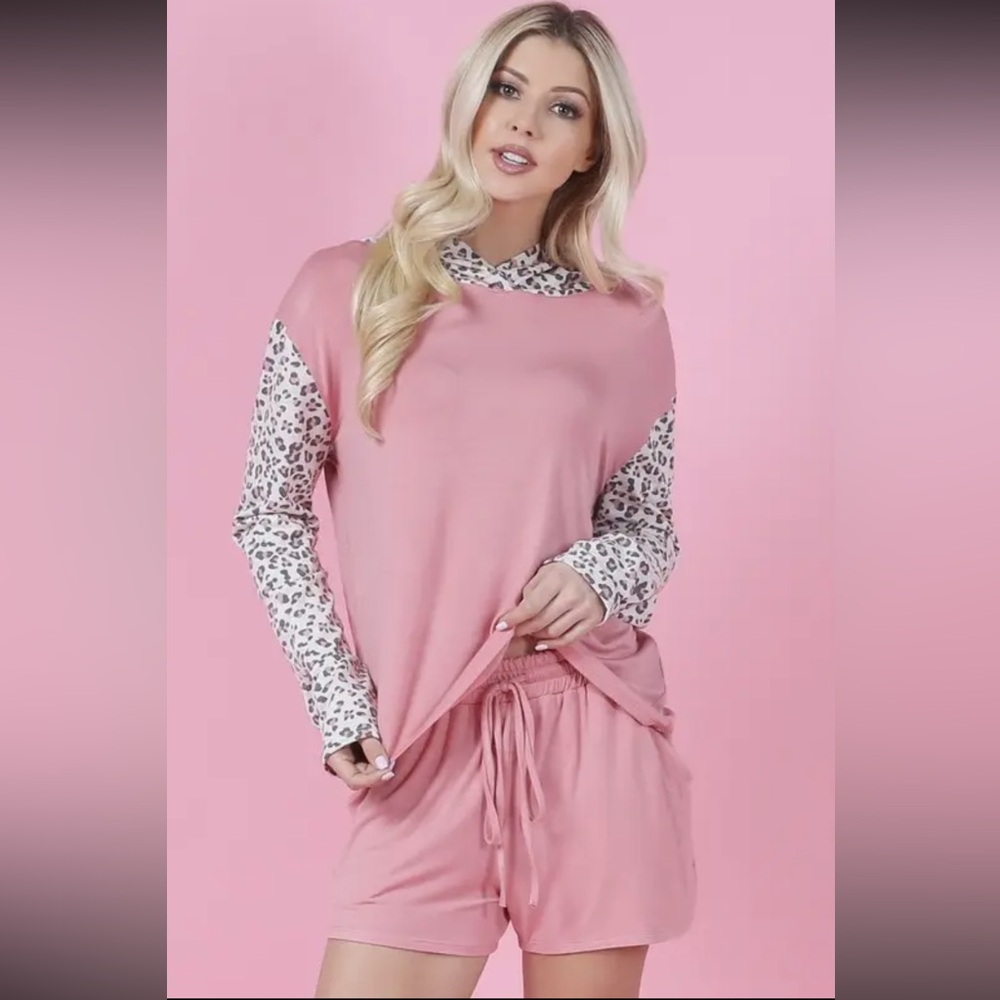 2pc Super Soft Pink & Leopard Print Hoodie & Shorts Set